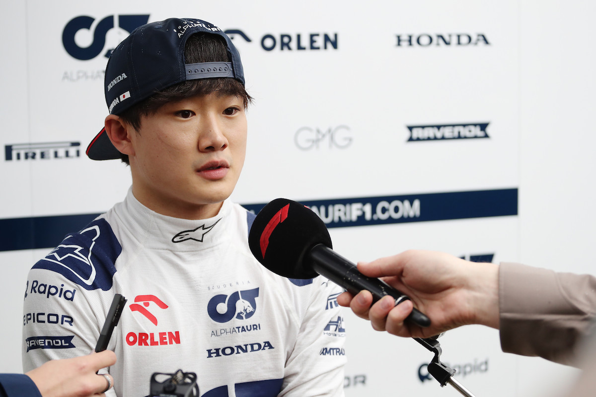 角田裕毅、FP1でスピンの原因は？マシンは高速で跳ねるもギリギリクラッシュせず「FP2のパフォーマンスには満足」