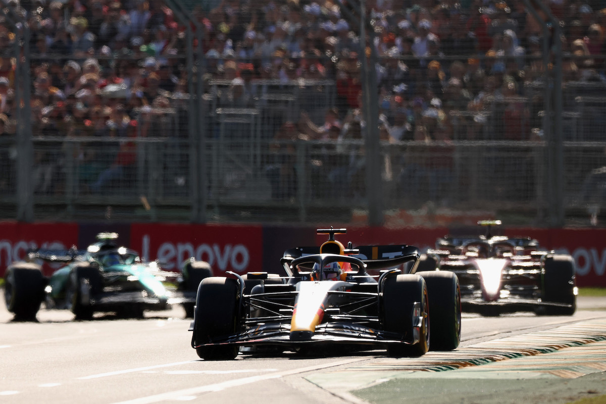 【F1オーストラリアGP】8周で赤旗！すでに2台がリタイア！トップのラッセルは不運なポジションダウン･･･混戦の予感