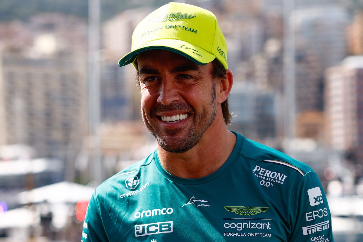 アロンソ、アストンマーティン・ホンダは「勝利へのコミットメントだ」再会の可能性について口を開く