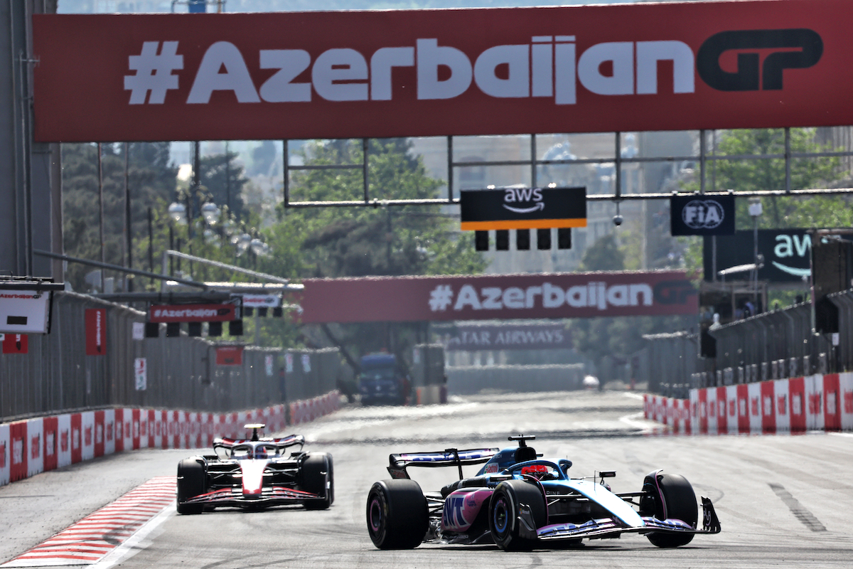 「何が起こったのか話そう」と“あの現場”にいたF1カメラマン･･･オコン「時速300kmでピットインしたら人がいた、クレイジーだ」