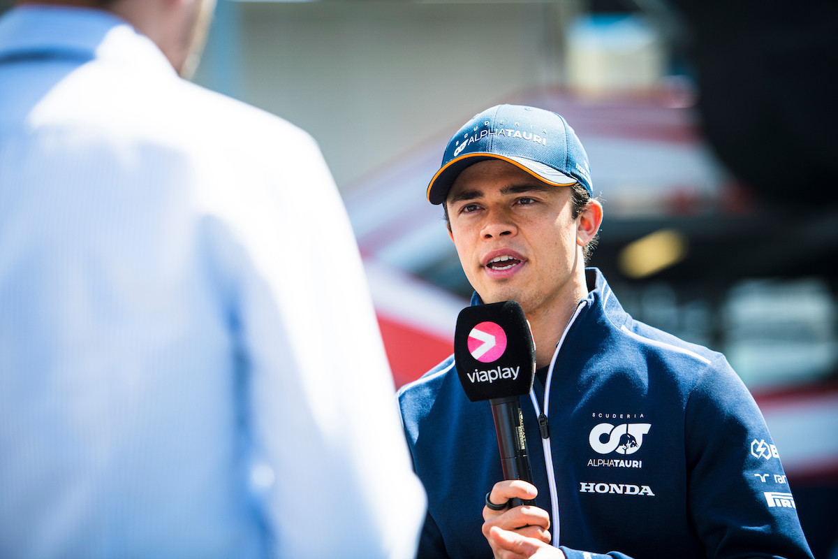 デ・フリース「F1マイアミGPの曲がりくねったセクションは今の大きなF1カーでは厄介」バクーは完全に僕のミス、メカニックに謝罪と感謝