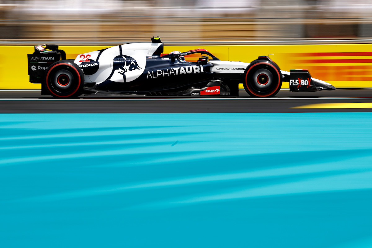 アルファタウリF1のエドルズ「両ドライバーとも全体的なグリップに苦しんだ」