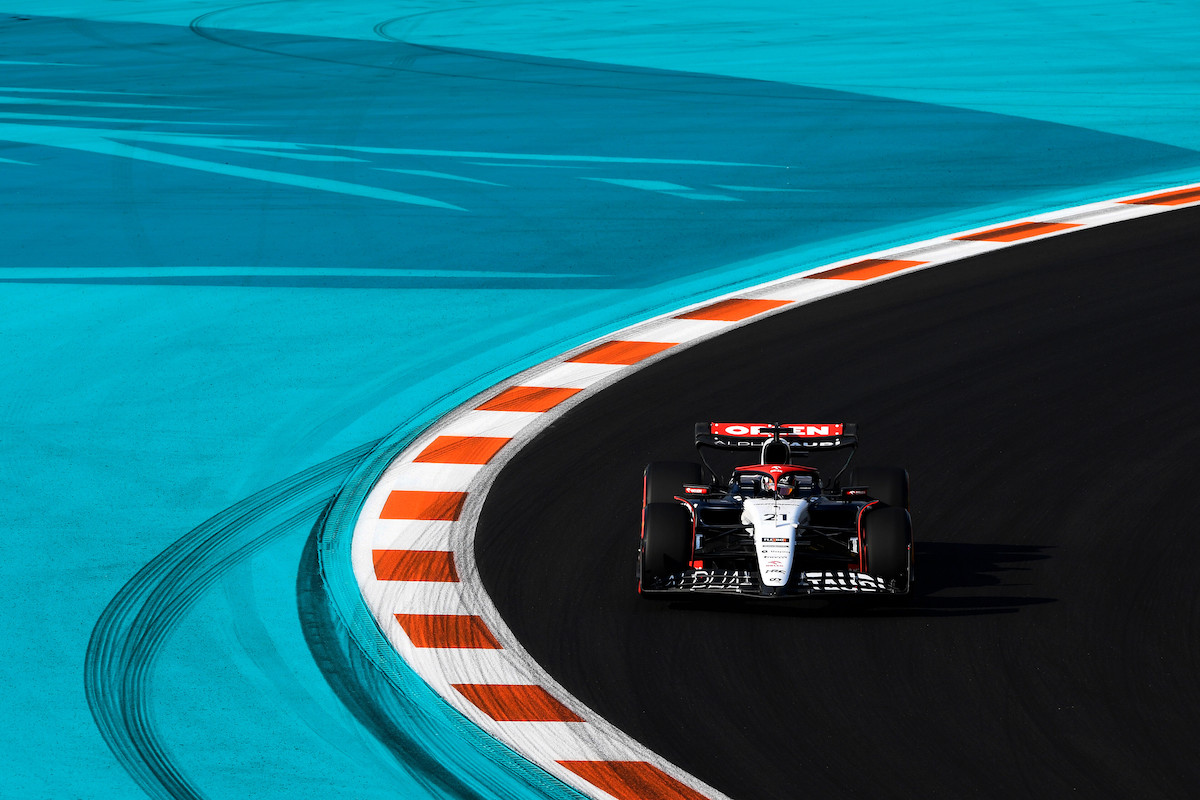 デ・フリース「アルファタウリF1のタイヤのウォームアップに苦労･･･今夜ピースを組み合わせてみる」