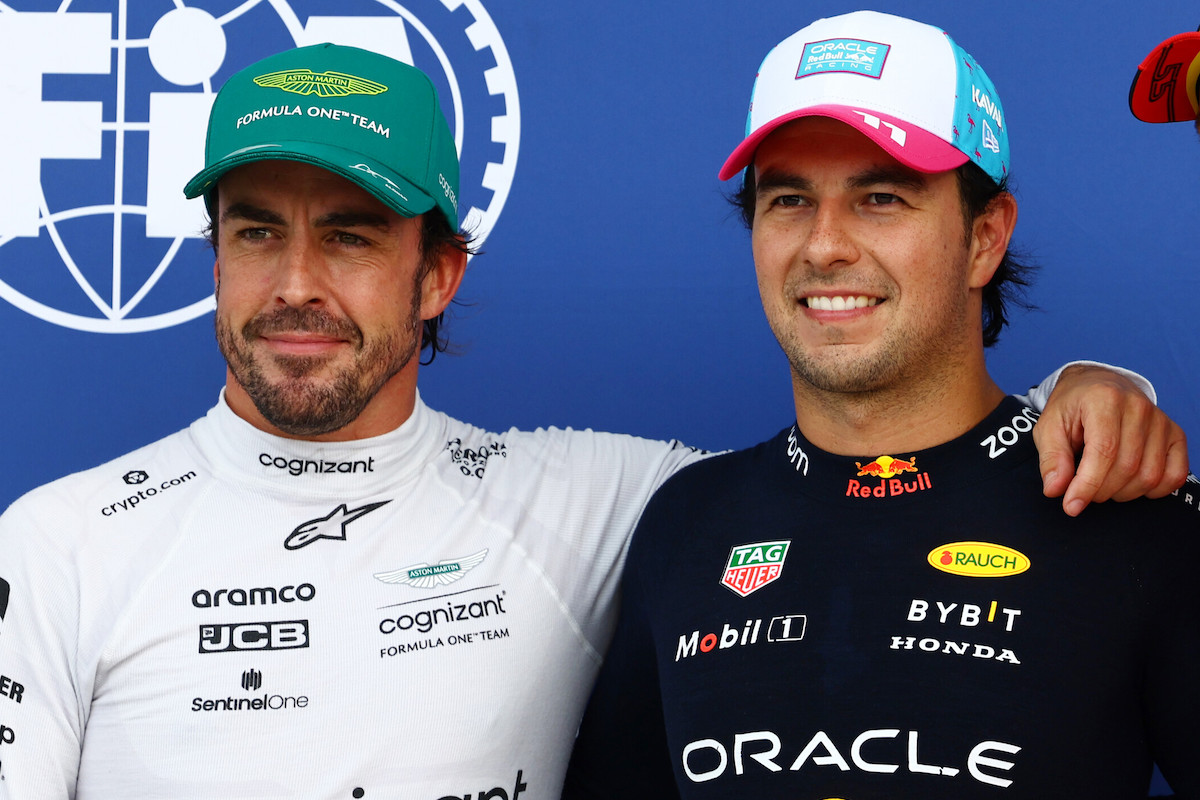 角田裕毅との交代説も囁かれるペレス、アロンソと同じ41歳になってF1レースをしているとは思えない「F1は年齢の問題ではなく、モチベーションの問題だ」