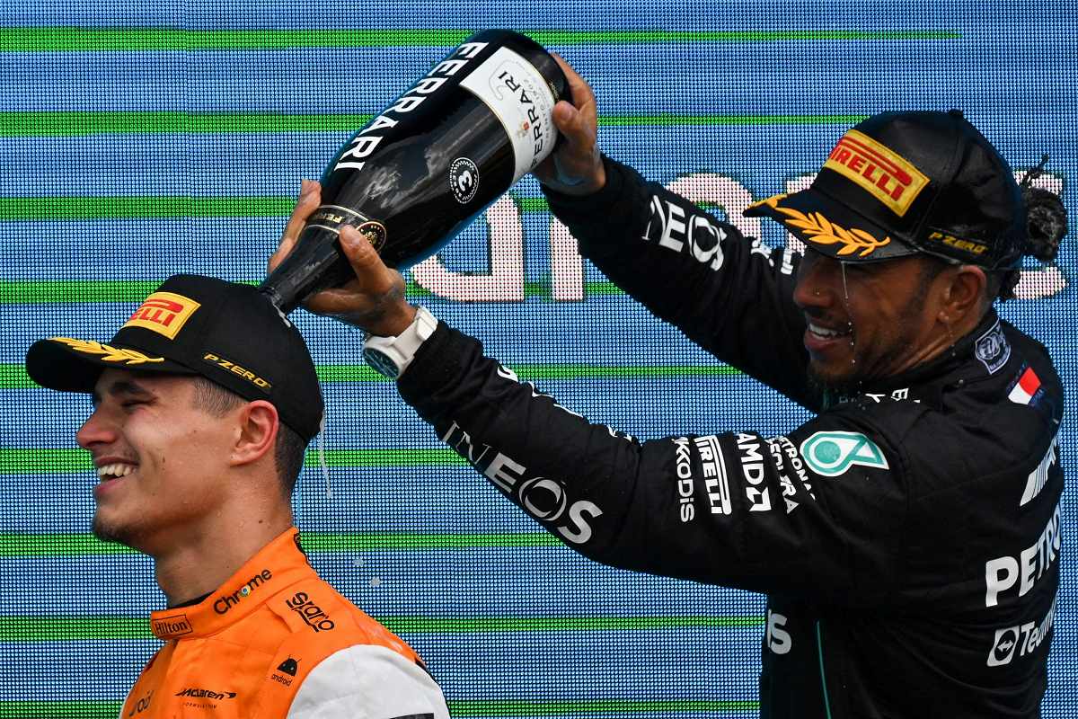 ランド・ノリスが同郷の大先輩F1ドライバーのルイス・ハミルトンに苦言「メルセデスのマシンは悪くないよ」イギリス人の世代交代か？