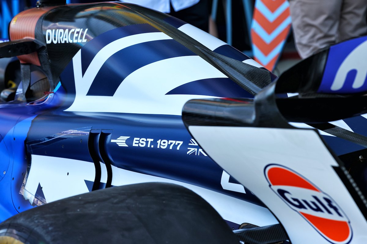 【FP1順位：F1イギリスGP】レッドブル勢に続いたアルボンは0.5秒差！上位9台が0.9秒以内、角田裕毅16番手、デ・フリース11番手