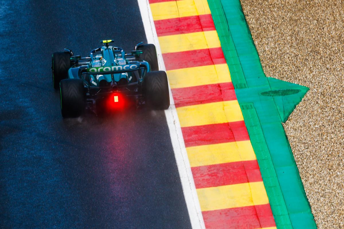 アロンソが珍しいスピンでリタイア･･･何があった？「ヒュルケンベルグの後ろにぴったりとついていったんだ･･･」