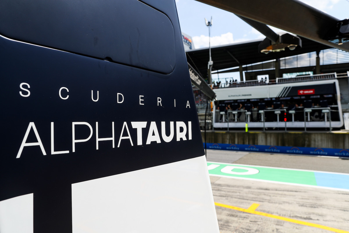 アルファタウリF1、2024年のチーム名は2週間以内に発表か？新スポンサーと交渉中！