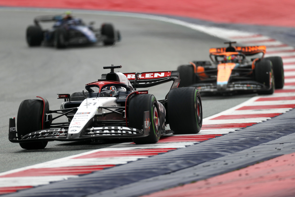 角田裕毅に次ぐ17位のデ・フリース、なぜピットインしたのか？「チームで最大限の力を引き出そうとしているけど･･･パフォーマンス不足」