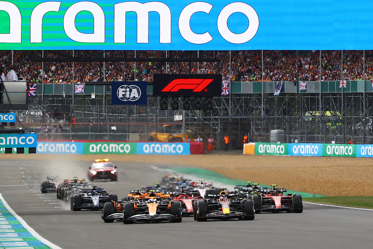 【F1イギリスGP】フェルスタッペンがポール・トゥ・ウィン！ノリスとハミルトンのイギリス人2人が表彰台！角田裕毅16位