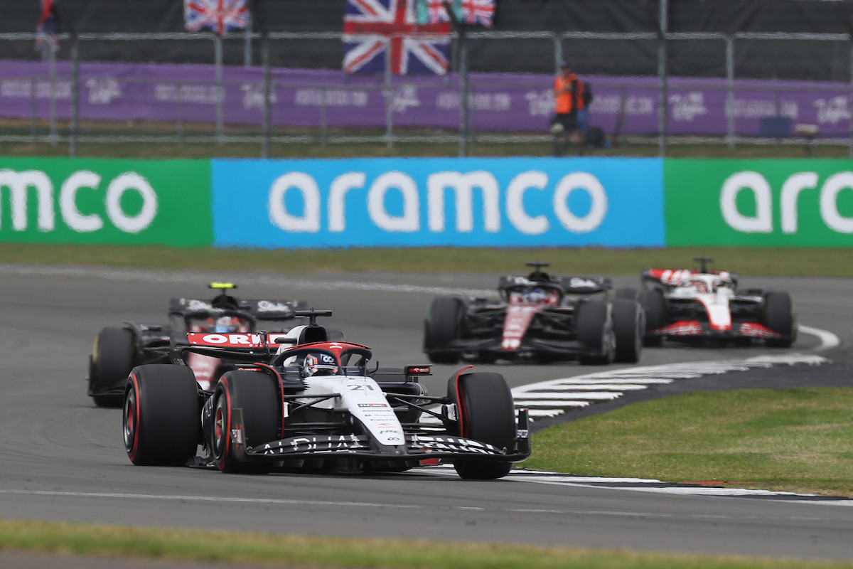 デ・フリース、17位「バーチャルセーフティカーでチャンスを逃した」アルファタウリF1はアップグレードと新タイヤにも苦戦か？「今週のタイヤは路面温度に敏感だった」