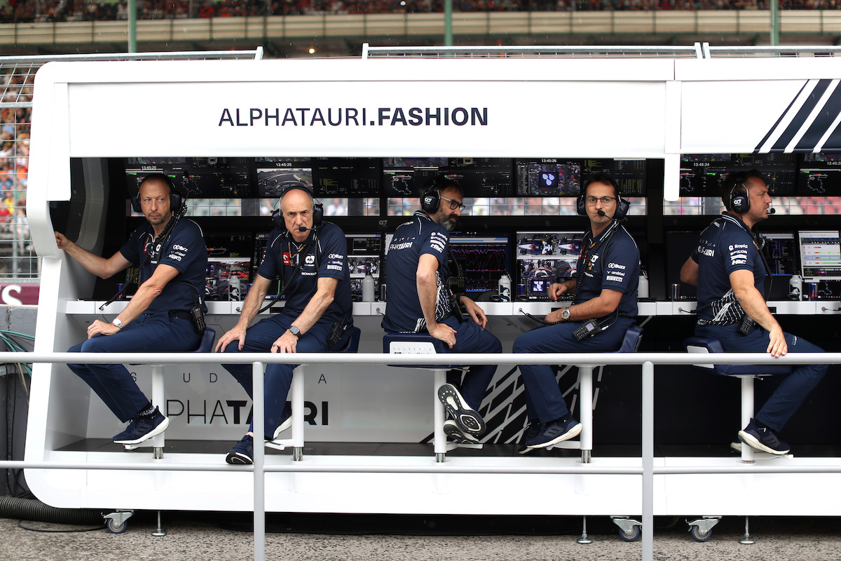 アルファタウリF1「残念ながら角田裕毅はタイムを更新できず、リカルドはQ2進出を果たした」