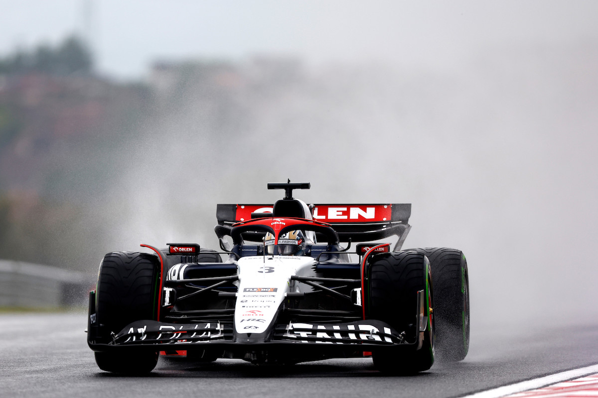 【FP1順位：F1ハンガリーGP】リカルドが角田裕毅の同僚としてF1復帰！ペレスが早々にクラッシュ･･･雨で7名がノータイムに