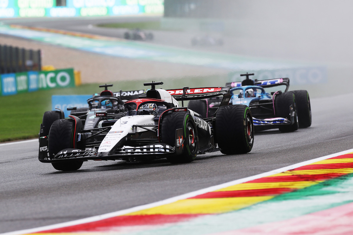 リカルド「昨日より改善できて一歩前進」スプリントは10位「路面が乾いた残り3周はタイヤが苦しくて2台に抜かれた」