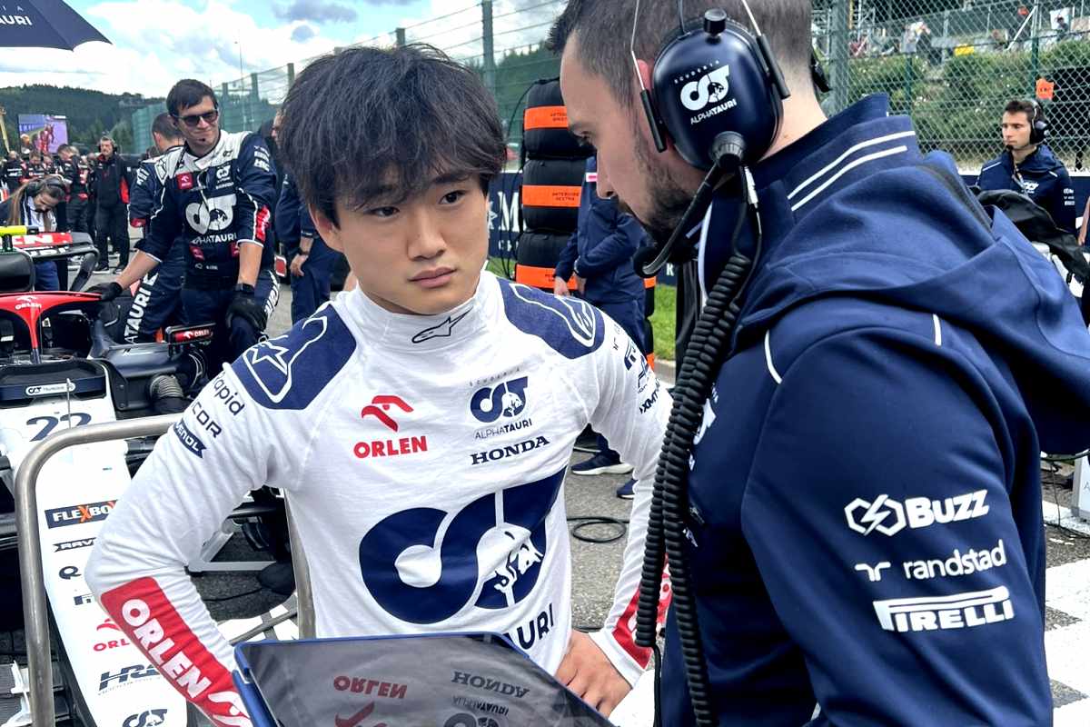 角田裕毅が認める。チームメートがリカルドに代わったことで「状況が完全に変わった。経験豊富で速いリカルドと戦う準備はできている」