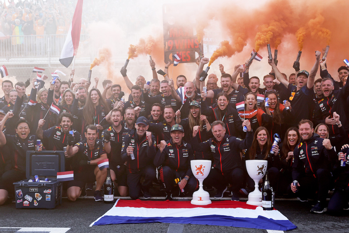 レッドブルF1のホーナー代表「セブの9連勝記録に並んだ。チームとして2回達成できたのは特別なことだ」