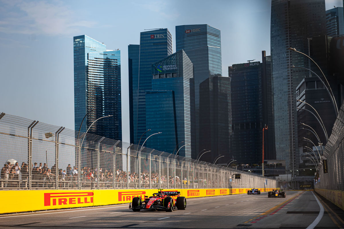 【FP3：F1シンガポールGP】サインツ、ラッセル、ノリスがトップ3！レッドブルは問題抱える･･･角田裕毅10番手、ローソン16番手