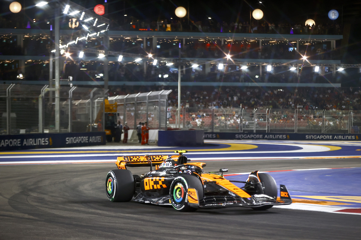 シンガポールGPと日本GP限定カラー“ステルスモード”のマクラーレン、アップデートに成功！ノリスも満足「素晴らしい進歩だ。正常に機能しているよ」