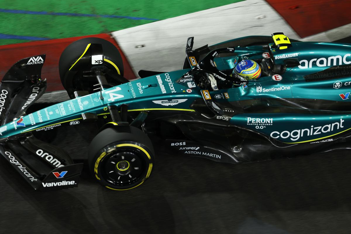 アロンソ、新レイアウトは「気に入ったよ」初日4番手と好位置も「予選はコンマ数秒を失うだけでQ2敗退の可能性もありタイトな戦いになる」