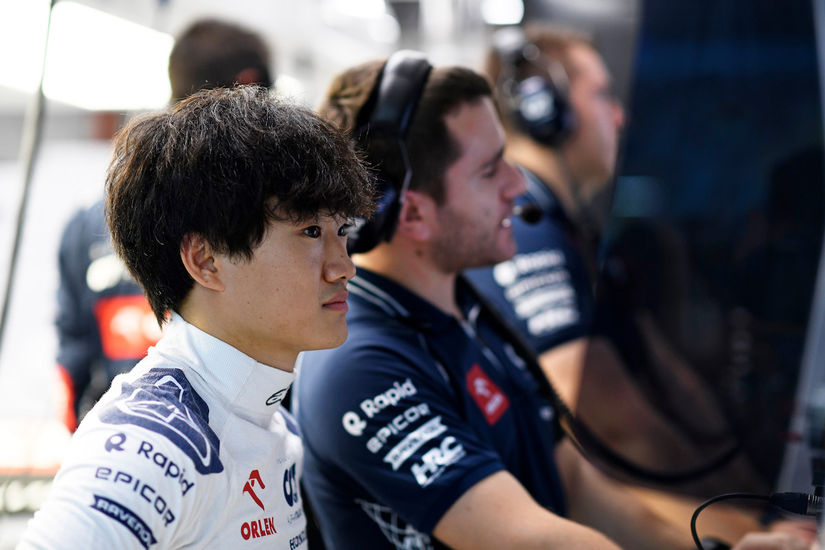 角田裕毅「鈴鹿で力強く立ち直ります」ペレスとの接触で「ラジエター類を損傷」大規模開発をしたチームに謝罪しローソンの初ポイントを祝福