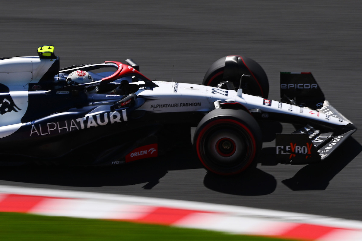 【Q2：F1日本GP】角田裕毅7番手でQ3進出！ローソンはアロンソに0.043秒差の11番手でQ2敗退