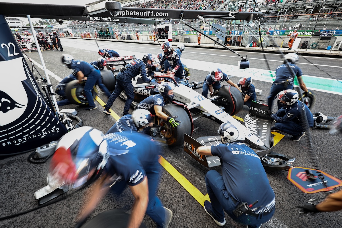 アルファタウリF1エンジニア「角田裕毅は新PU投入で最後尾スタート。リカルドはQ3進出を狙える」