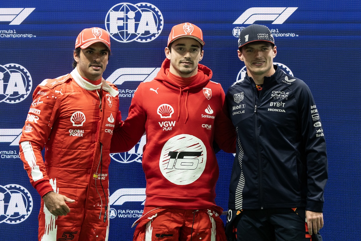 サインツ、予選2番手なのに不運な10グリッド降格「怒りは簡単には消えないけど12番手から挽回する」