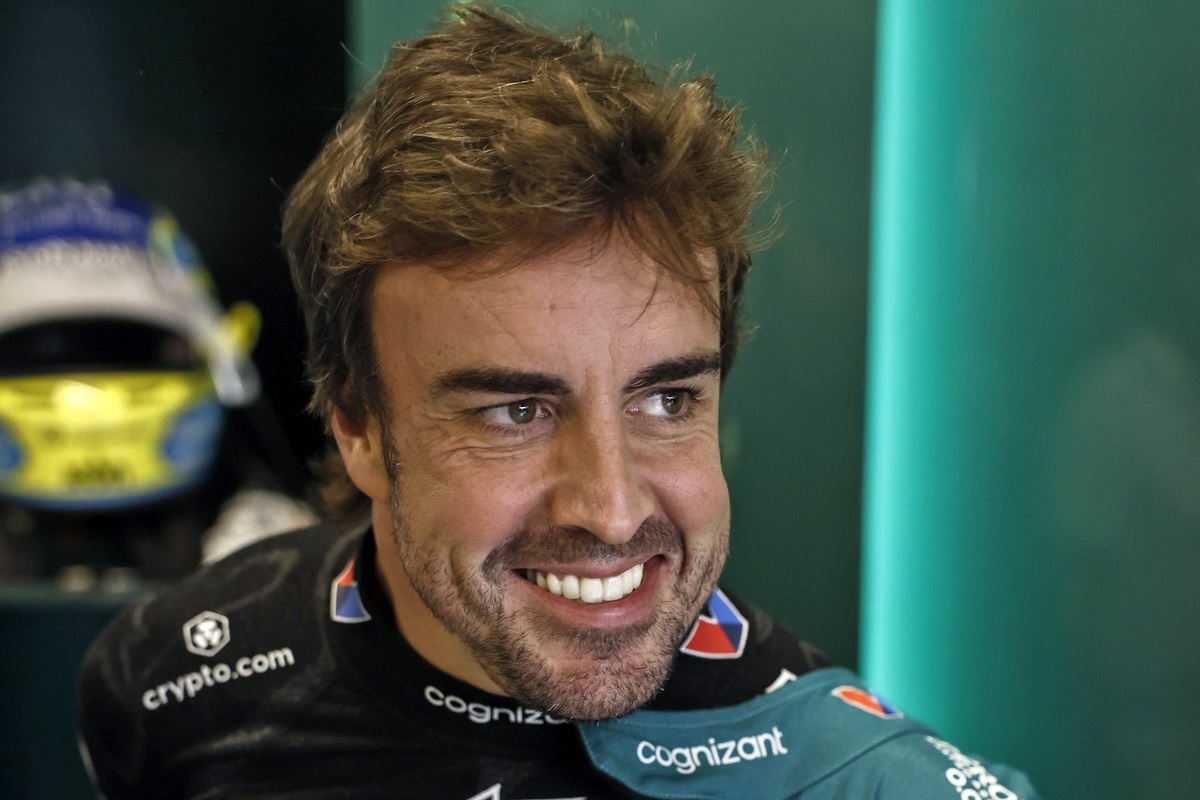 アストンマーティンF1はアロンソと“2025年”も契約更新の意向「アロンソはハミルトンやフェルスタッペンよりも優れている」とクビサ