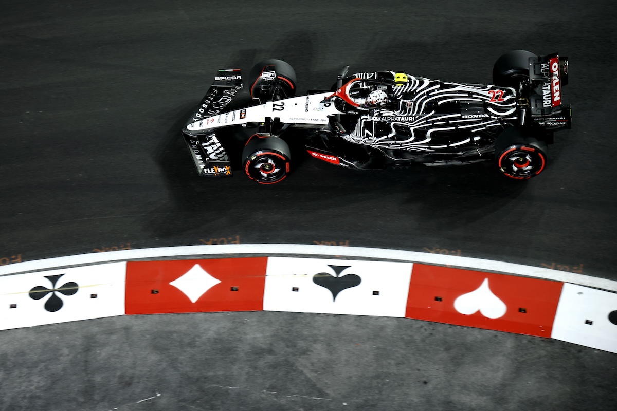 角田裕毅、最後尾からトップ10狙ったが･･･「セッティングは“賭けに出た”けどペースがなかった」