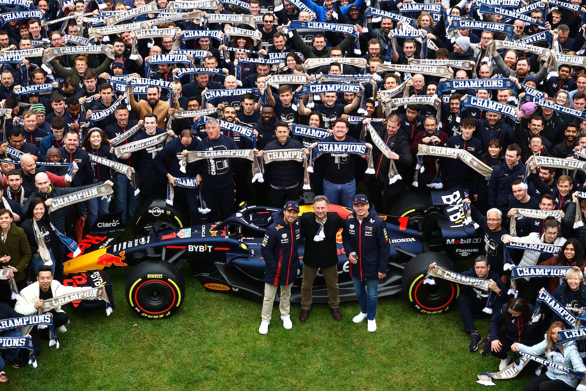 フェルスタッペン、レッドブル製2026年型エンジンを心配せず「僕らはバカではない」　2026年の結果次第で契約延長かF1引退を「決断するかも」