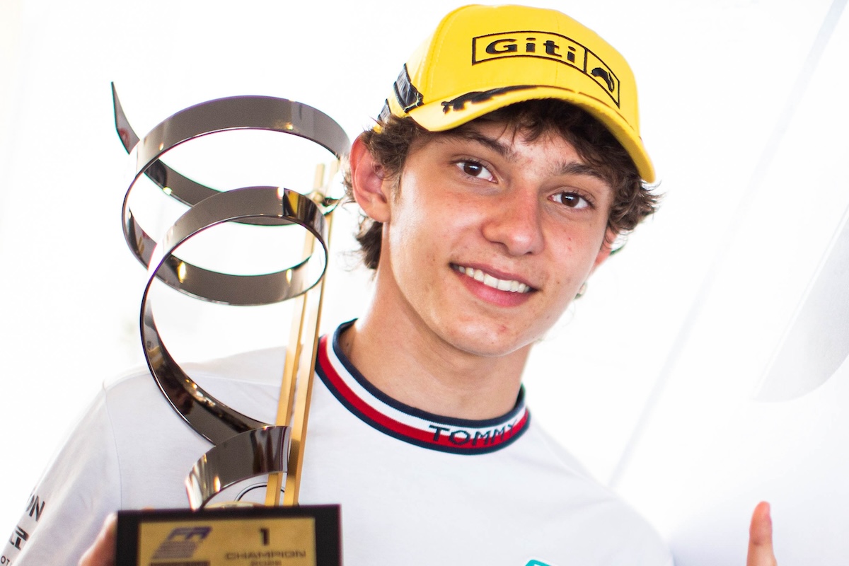 フェリペ・マッサ「僕ならアロンソか17歳を選ぶ」大注目のメルセデスF1のシート、7冠ハミルトンの後継者は大ベテランか新人か？