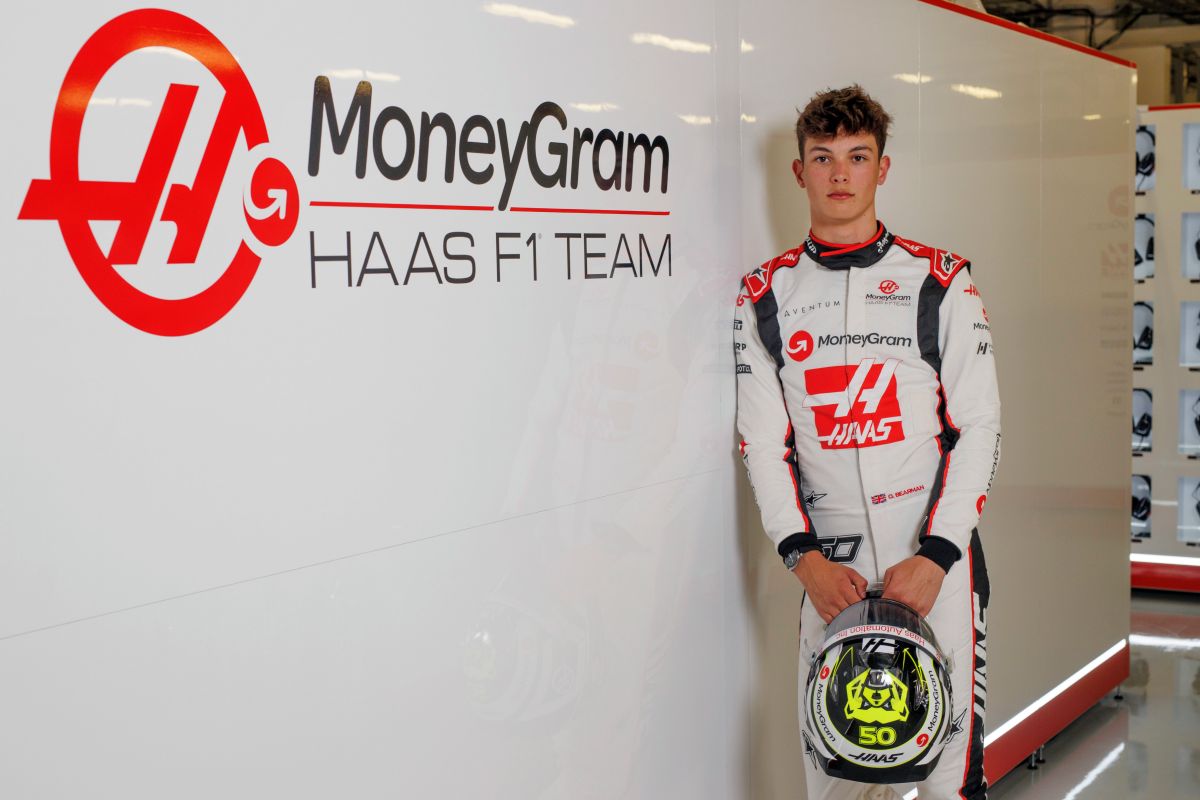 ハースF1の小松礼雄代表、新人ベアマンは「トータルパッケージ」と表現