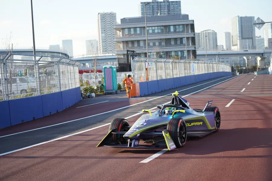 【動画】フォーミュラE東京大会、フジテレビの地上波とBSで無料放送！予選・決勝レースを見逃すな
