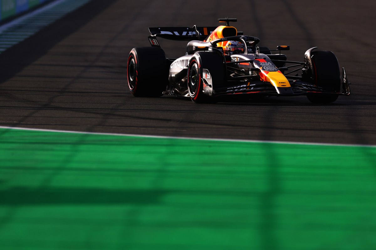 【FP3順位】クラッシュで10分の赤旗中断…最速はフェルスタッペン！新人ベアマンはトップ10、角田裕毅13番手