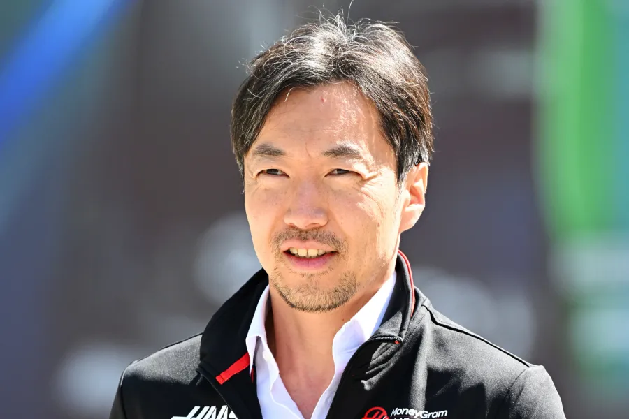 ハースF1、今シーズン終了後にヒュルケンベルグの離脱を発表—小松代表「ニコに感謝」