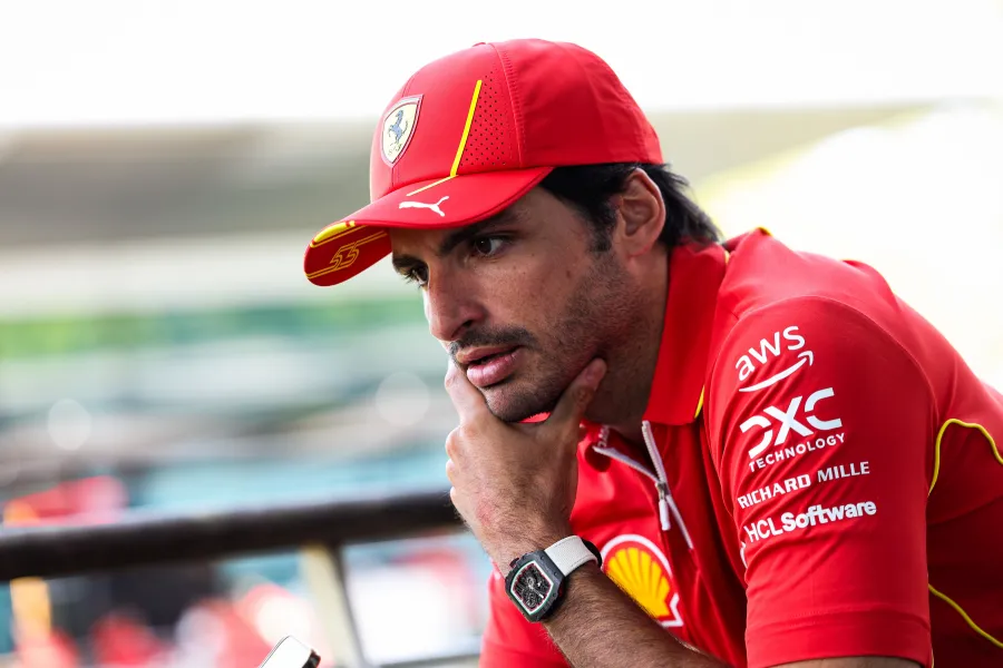 どうするサインツ―レッドブルでフェルスタッペンの影に？アウディ移籍は優勝から遠のく？やはりメルセデスが最適解？