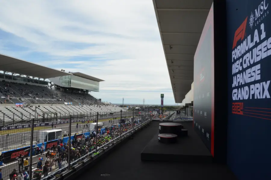 F1日本GP直前ピット&コースウォーク：鈴鹿サーキットは穏やかな春の天気に恵まれる