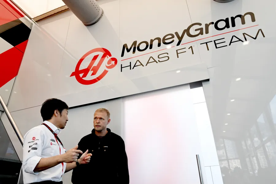 ハース小松代表「普通とは違う戦略を計画していたが」2台とも予選失格と1周目リタイアの悲劇の週末に…