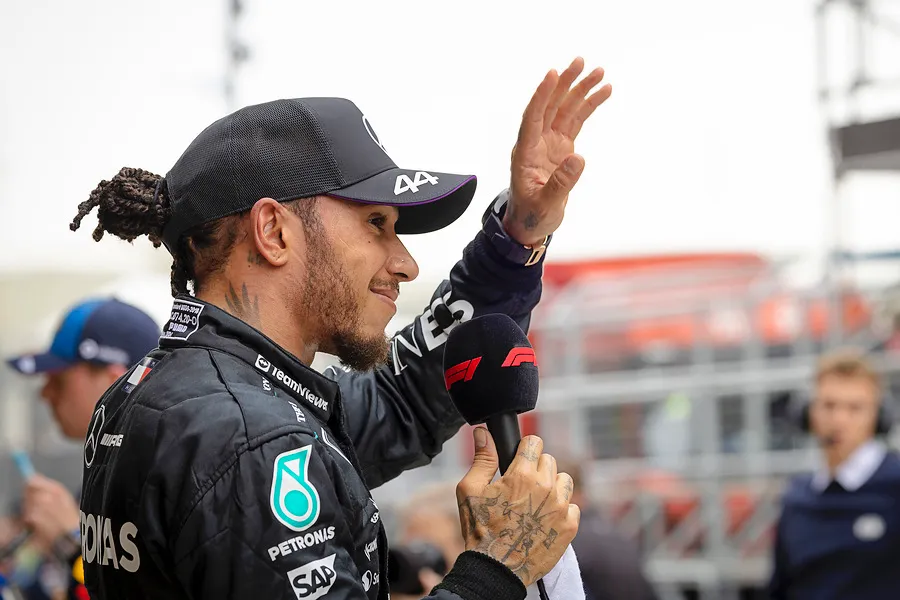 まだメルセデスだけど…ハミルトン、早くもニューウェイにラブコール！フェラーリの躍進に笑顔