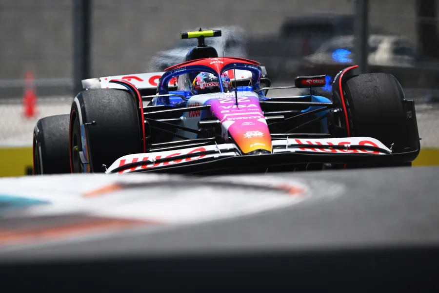 【F1マイアミGP：FP1順位】フェルスタッペンがトップ！角田裕毅は8番手、スピンしたルクレールはスプリント形式で唯一のフリー走行逃す