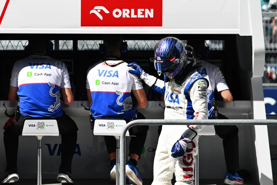 リカルド、数時間で天と地を味わう—F1マイアミGPスプリントで4位の後、予選でQ1敗退―「スポーツの厳しさ」痛感