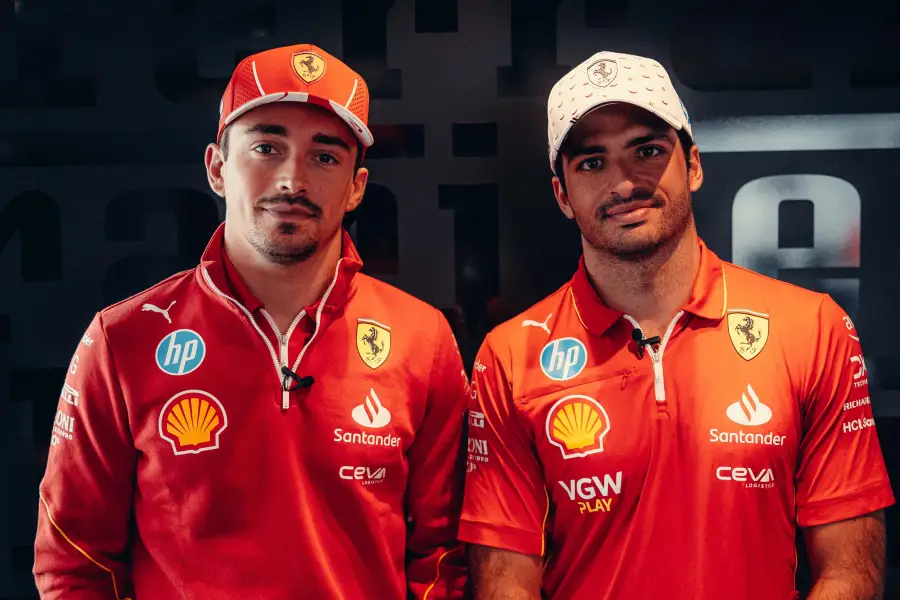 フェラーリ内バトル大歓迎「これが見たかったんだ」　ルクレールはサインツの攻撃的ドライビングに不満爆発！