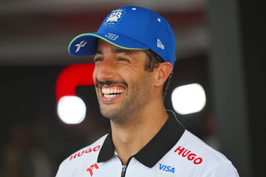 リカルド、レッドブルの母国で9位ポイント獲得！レース内容にも満足「アロンソやガスリーに対して良いディフェンスができた」