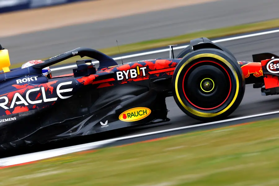 フェルスタッペン「ソフトでうまくいかず」タイヤの課題と天候に言及【F1イギリスGP初日】