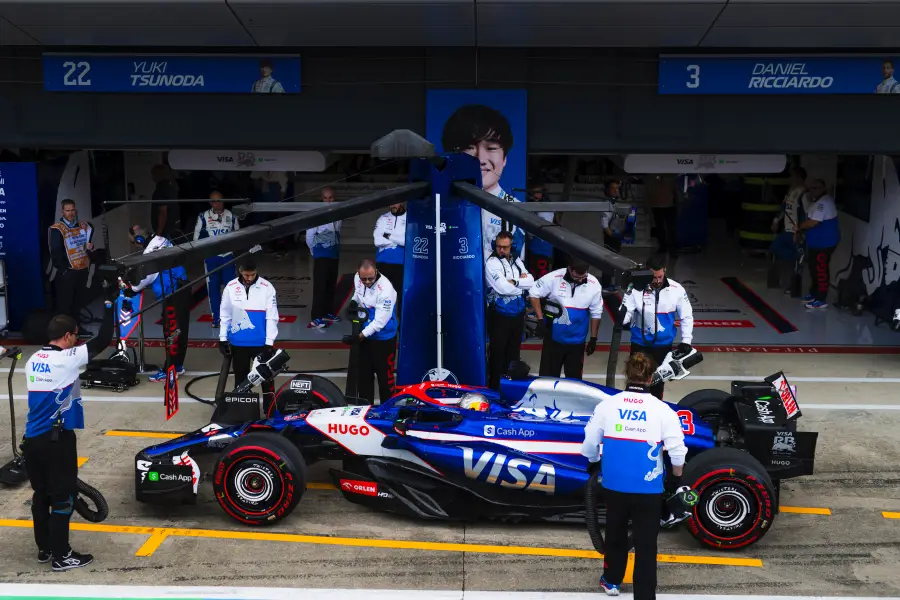 リカルド、RBの問題解決に挑む「本当のペースが見えなかった」【F1イギリスGP初日】