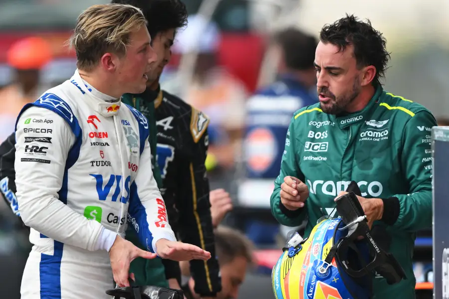 アロンソが若手ローソンに喝！「アルファタウリはバカだ」　RBも「レーシングポイントとおしゃべり中」とやり返す