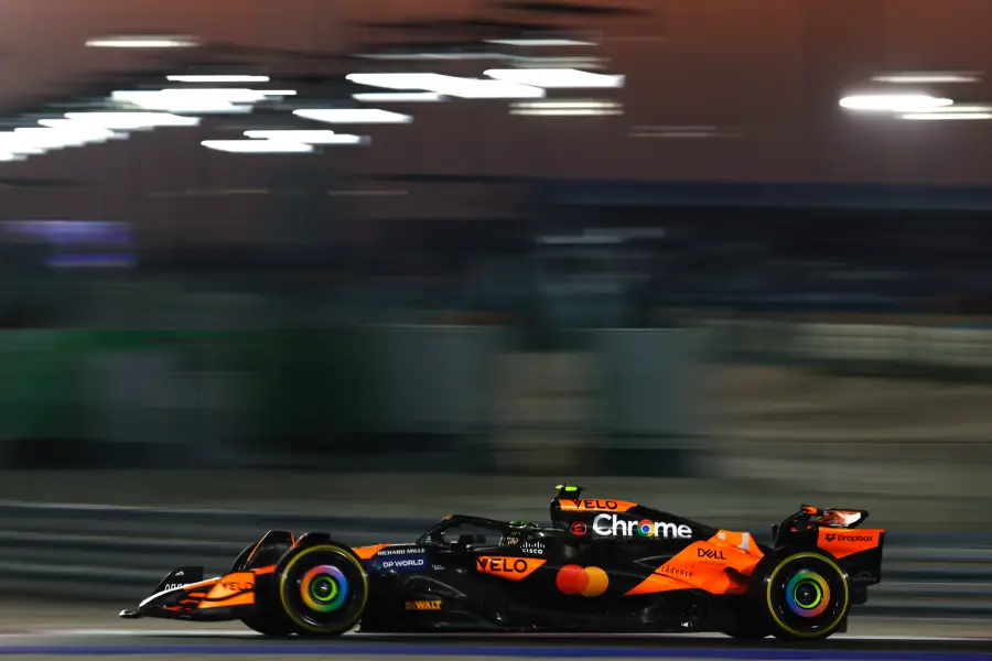 【F1カタールGPスプリント順位】ノリスがピアストリに勝利譲る！角田＆ローソン下位、最下位ペレスは“実戦テスト”