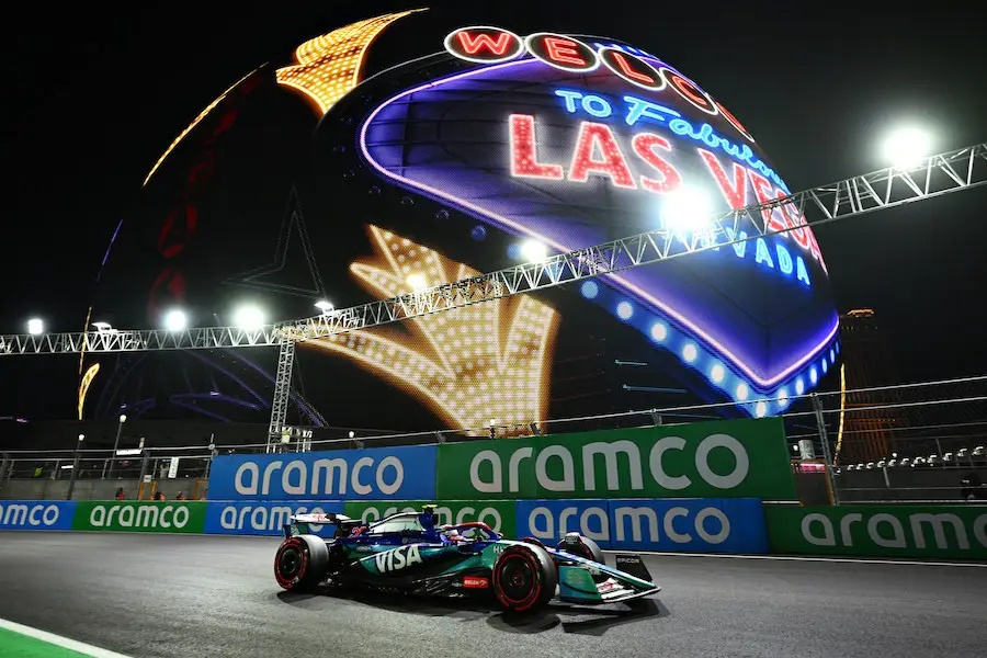 【F1ラスベガスGP：予選Q2】角田裕毅がQ3進出！大型移籍の噂のコラピントまたクラッシュでウィリアムズに大打撃！Q3開始遅れる