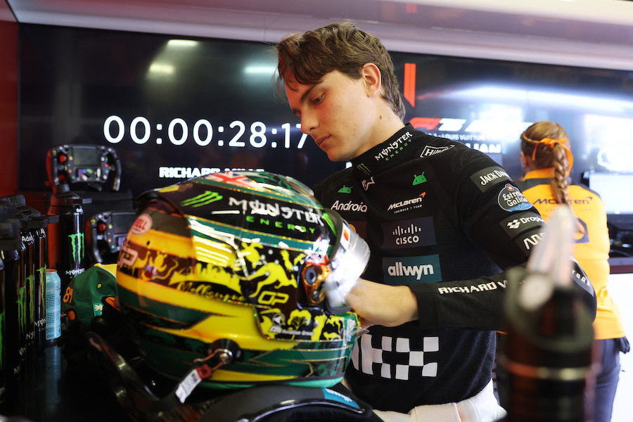 【F1オーストラリアGP：FP3】母国ピアストリが会心のトップ、ベアマン開始3分でストップ…フェルスタッペン3番手、角田裕毅9番手！