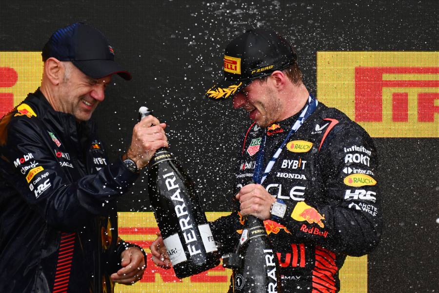 フェルスタッペン、2025年王座防衛に暗雲…父ヨスがレッドブルに警鐘！ニューウェイ設計＆1500億円オファーのアストン移籍はあるのか？